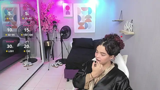 Maggy_t18 webcam
