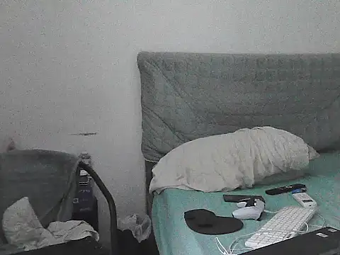 alphalatinobearx webcam