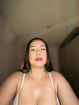 cami_ortiz__ webcam