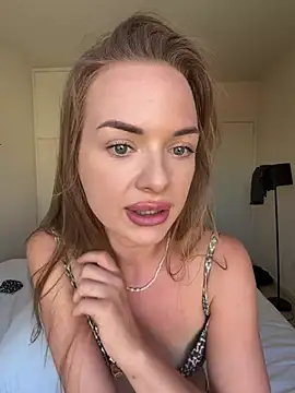 ElenaRebelle webcam