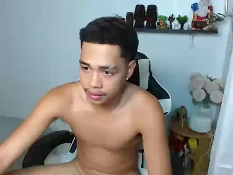 curlyasian_njxx