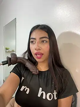 cherry_skinnyy_ webcam