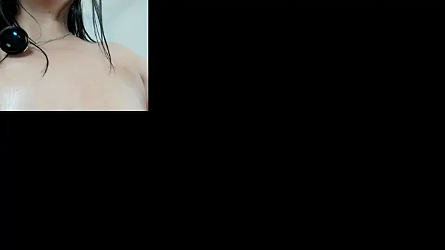 Amber_gold_ webcam
