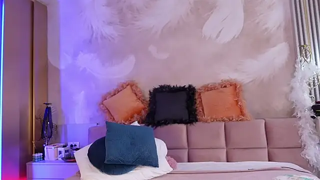 JullyBlair webcam