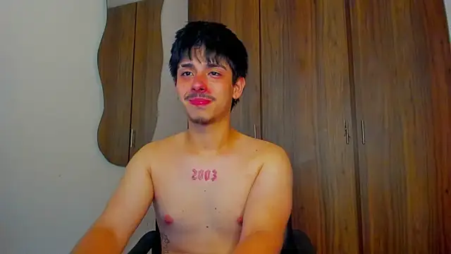 Maximo_Miller webcam