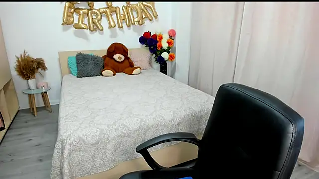 AlexaJuly webcam