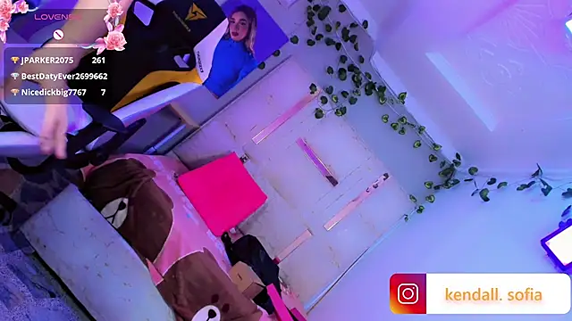 Sophiaa_doll_ webcam