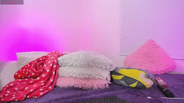 karly_rioss webcam
