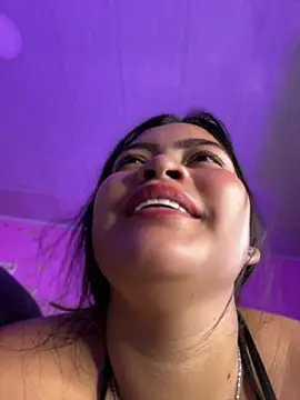 LunaaRosse webcam