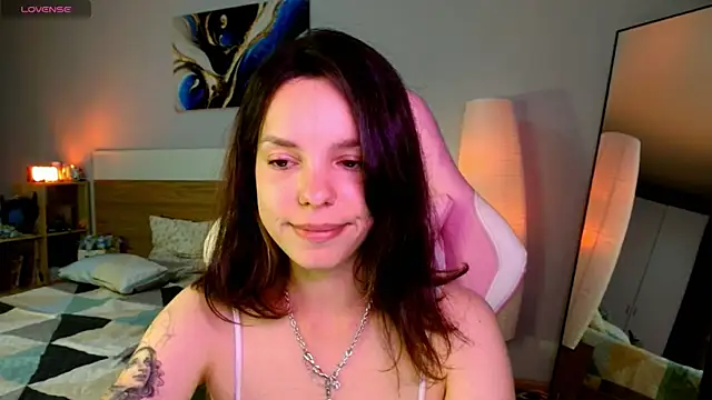 Maya_Campbell webcam