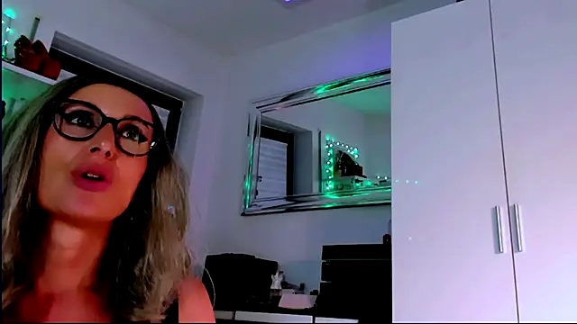2bigass4_u webcam