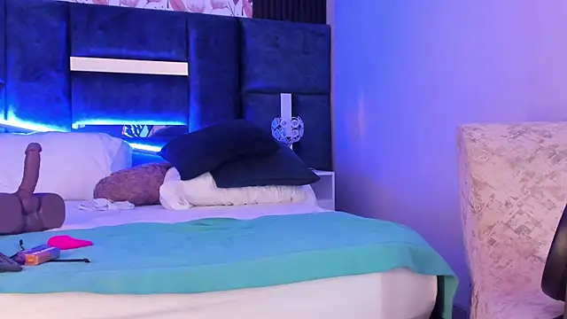 AmmyJones_ webcam