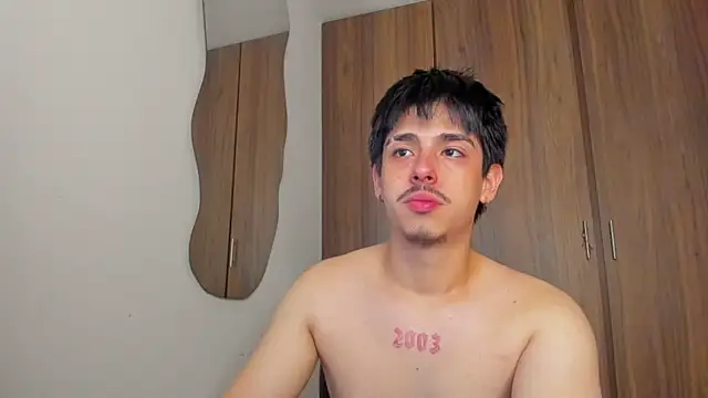Maximo_Miller webcam