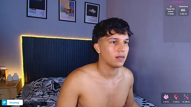 Leo_Savage_ webcam