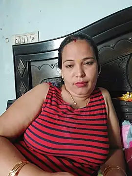 Poojabhabi101 webcam