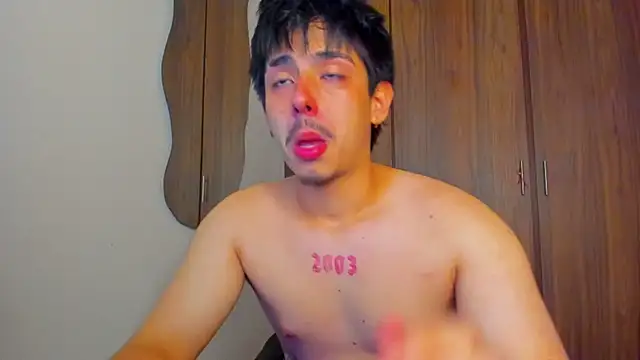 Maximo_Miller webcam