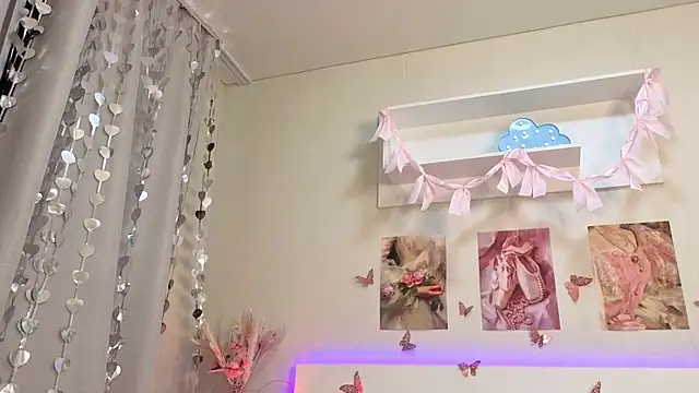 milly_lane - Milly_Lane's free webcam - UK Sex Cams