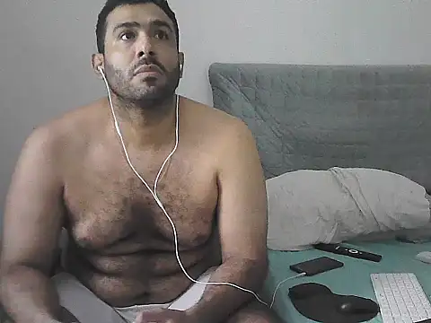alphalatinobearx webcam