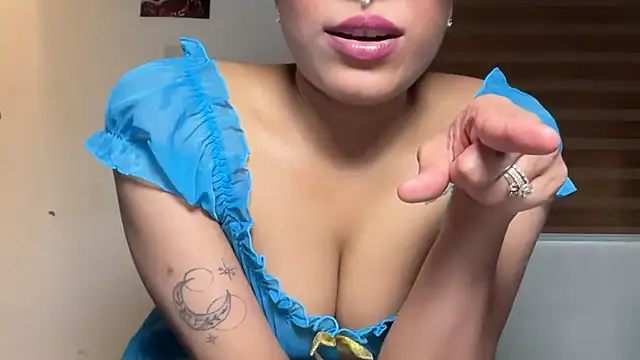 LucytheDevilQueen webcam