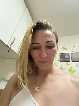 secret_ladyx - Secret_Ladyx's free webcam - UK Sex Cams