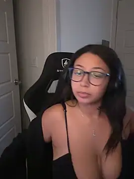minhababyy webcam