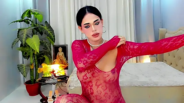 MochaliciousTransOnTop webcam