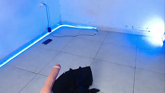 April_sexycurvi webcam