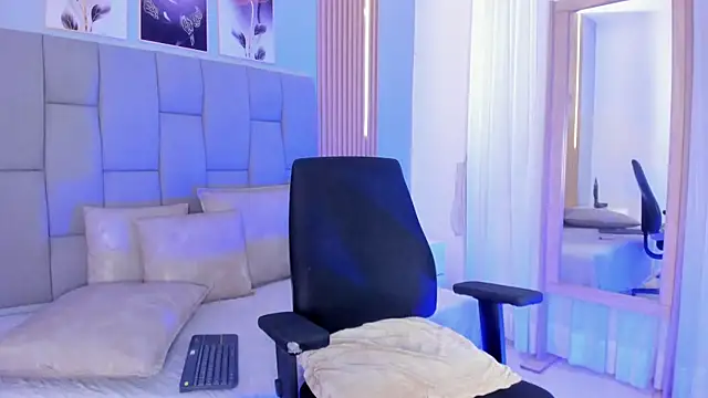 Elliot_Walker webcam