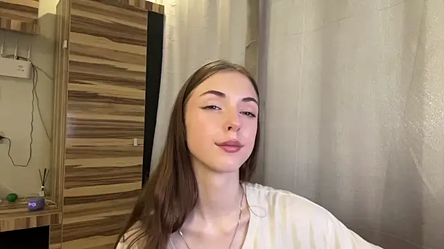 clara_kitty - Clara_kitty's free webcam - UK Sex Cams