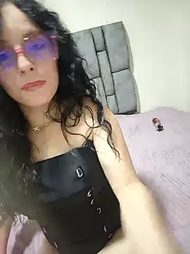 Martinarizzy live cam on StripChat