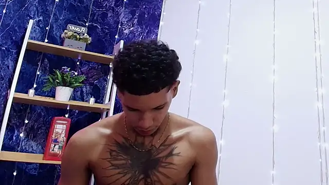kai_storm77 live cam on StripChat