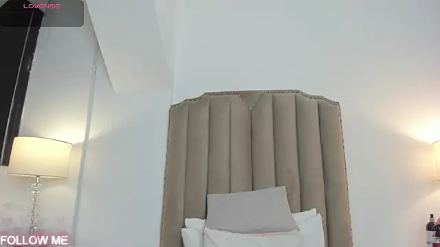 agartha_velvet live cam on StripChat