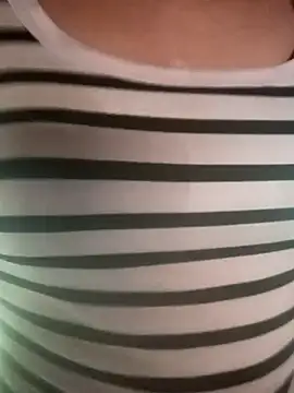 Ruaiuoi live cam on StripChat
