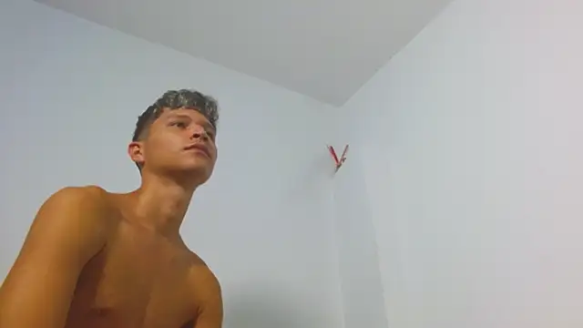 Twinkcock22 webcam
