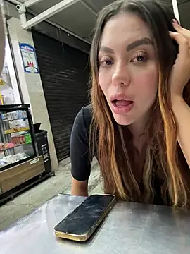 lindaandtony live webcam show