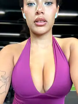 Risky_Workouts live sex cam