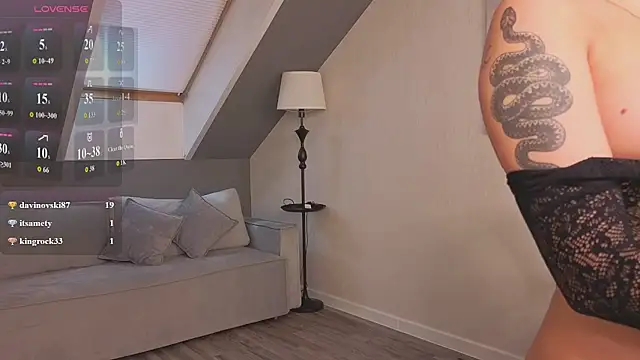Eva_Devis webcam