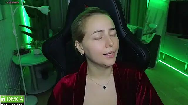 Mira_Mermayd live webcam show