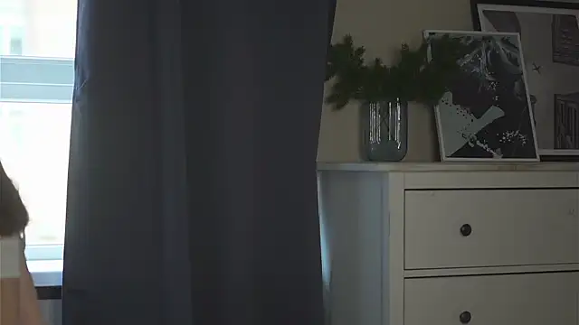 akumadadrive (F teen) - hands under my top