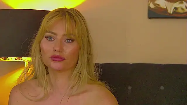 misshanight - MisshaNight's free webcam - UK Sex Cams