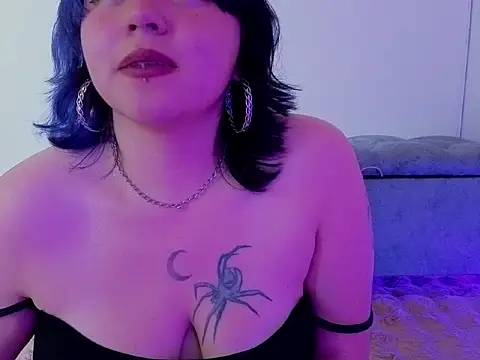 Blueberry_gothic webcam