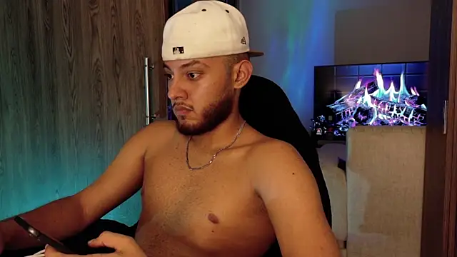 sebolaz333 - Sebolaz333's free webcam - UK Sex Cams