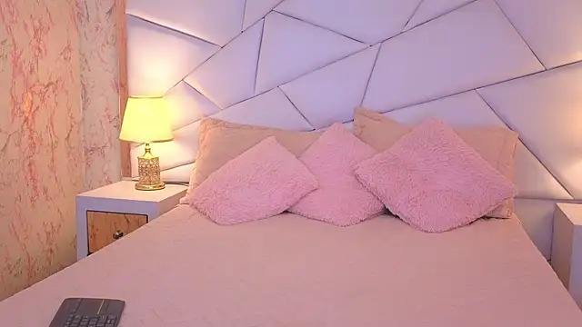 AliceeMoonn webcam