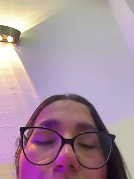 miakhalaf_ webcam