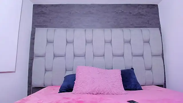 Sarita_Ass webcam