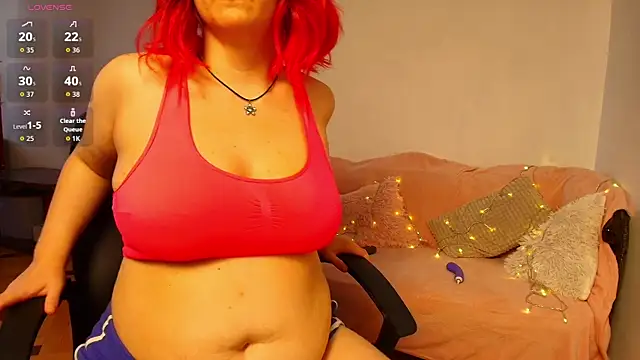 Ksushka22 live cam on StripChat