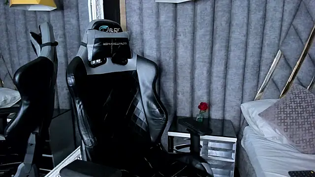 MilanMercier webcam