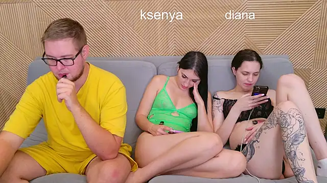 Ksenny live webcam show