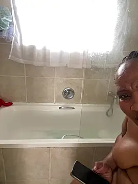 Amandious live webcam show