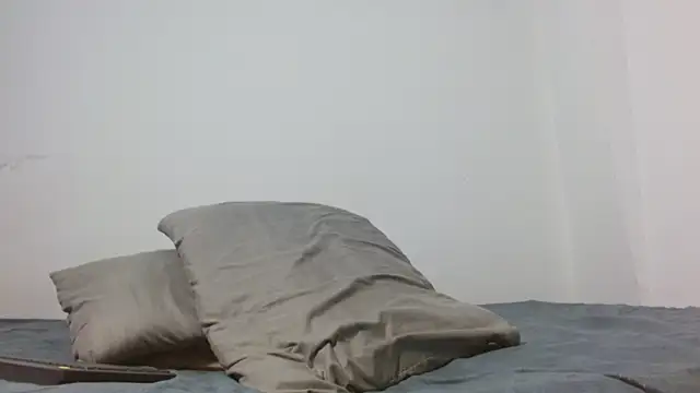Twinkcock22 live webcam show